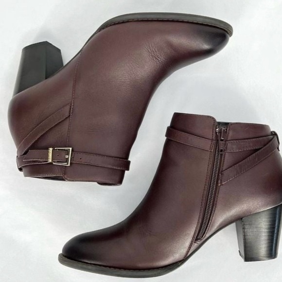 Vionic Women’s Upton Ankle Boot - Picture 2 of 10